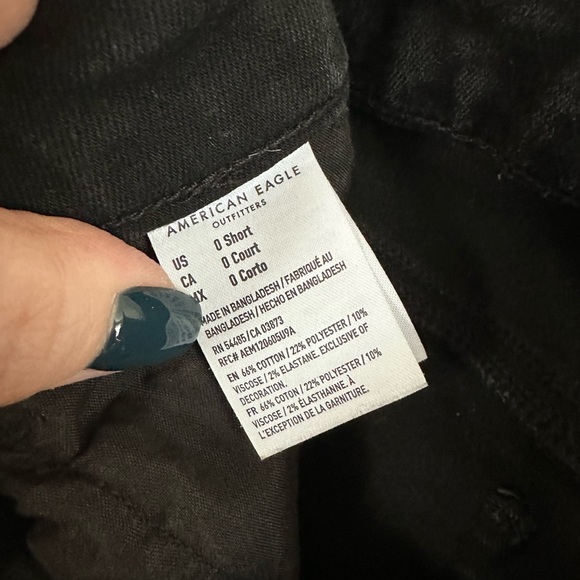 American Eagle Black Ripped Distressed Stretchy Skinny Pants Size 0 - Picture 3 of 4